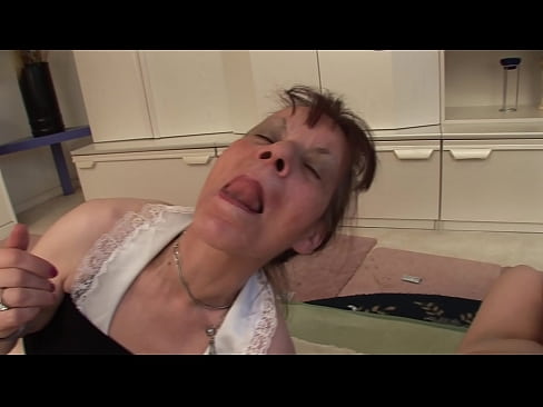 ❤️ Dues àvies i un avi fan un trio ☑ Vídeo porno a nosaltres ca.milfnut-net.ru